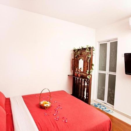 Oyo 90855 Vince Villa Букит Мертаджам Екстериор снимка